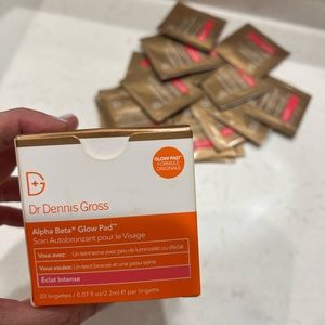 Dr. Dennis Gross Skincare Alpha Beta Intense Glow Pads Self-Tanner for Face